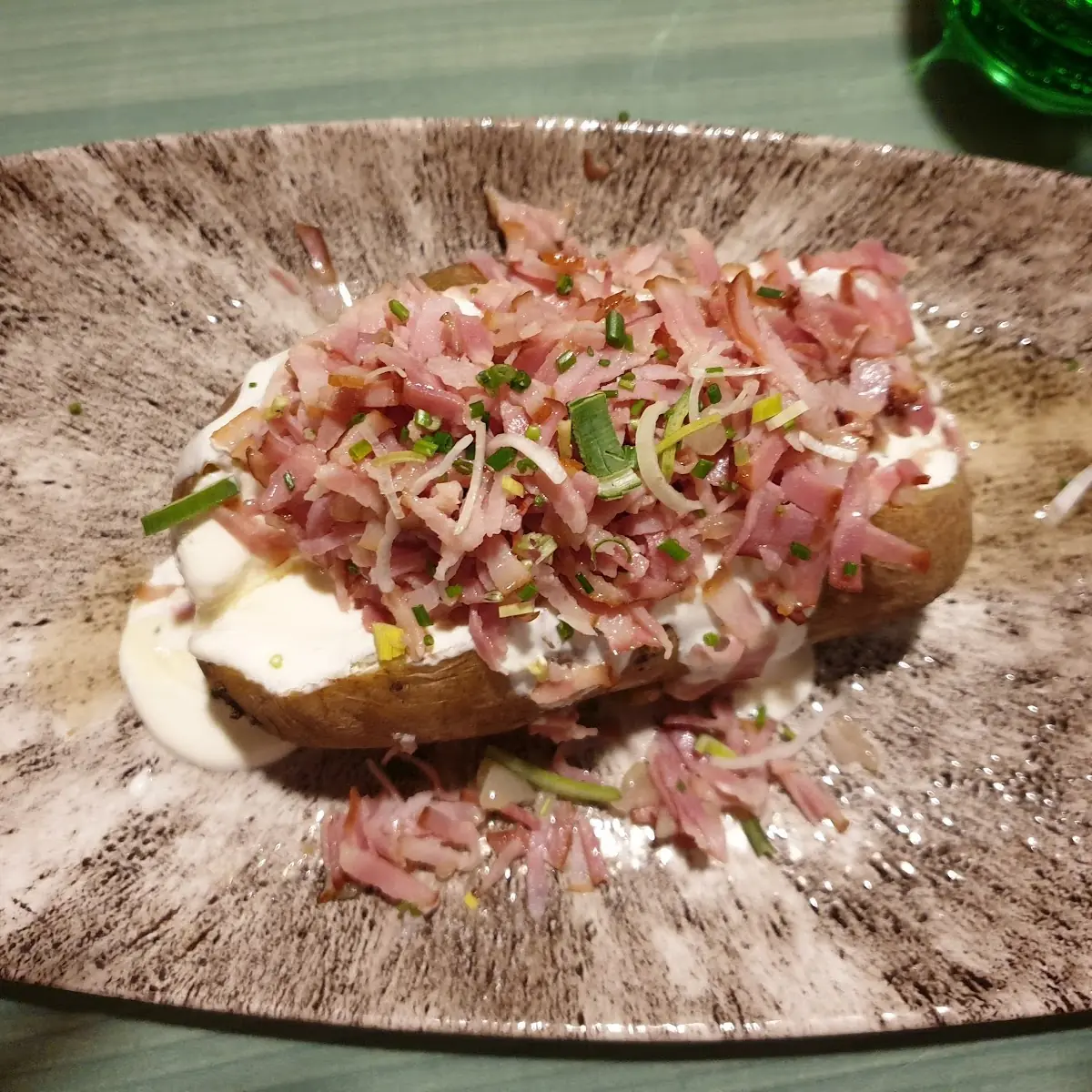 Kartoffel Mit Speck Und Knoblauchsauce