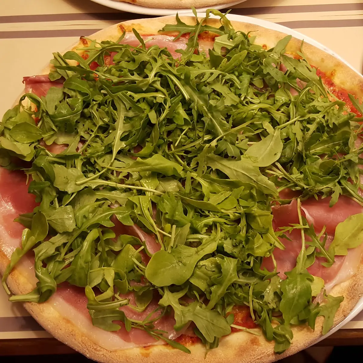 Pizza Rucola E Parmaschinken