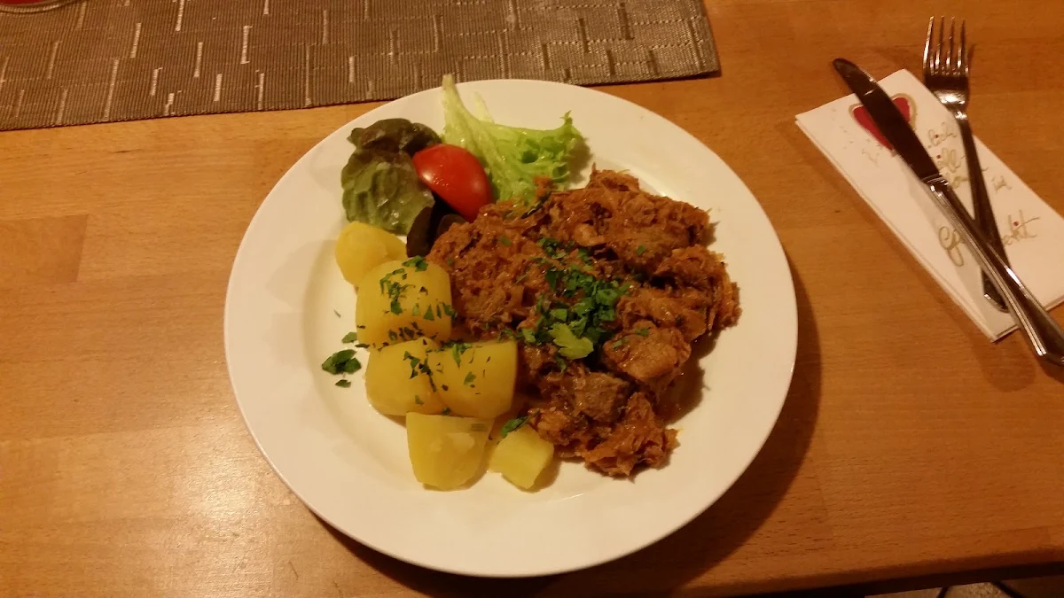 Szegediner Gulasch