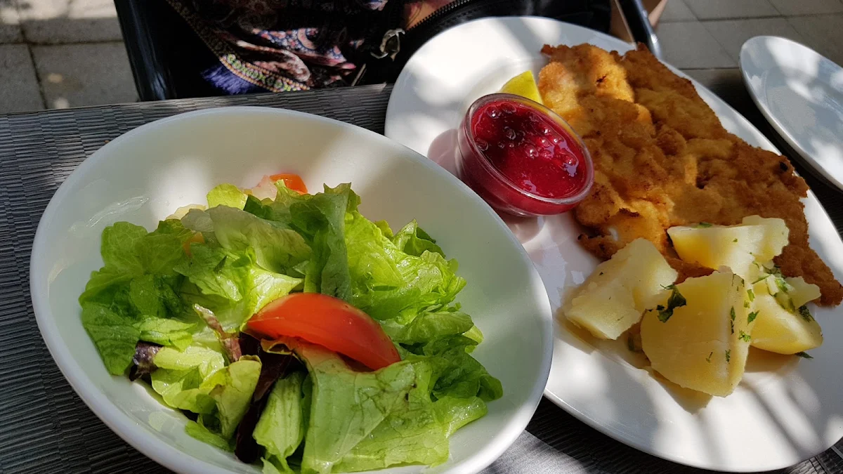 Wiener Schnitzel Mit Salat