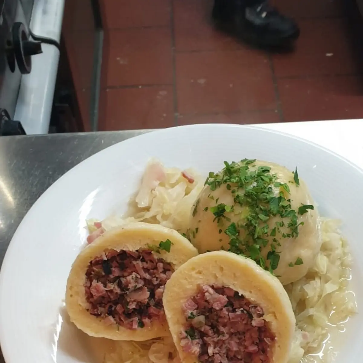 Semmelknödel Röstzwiebel Erdäpfelsalat Oder