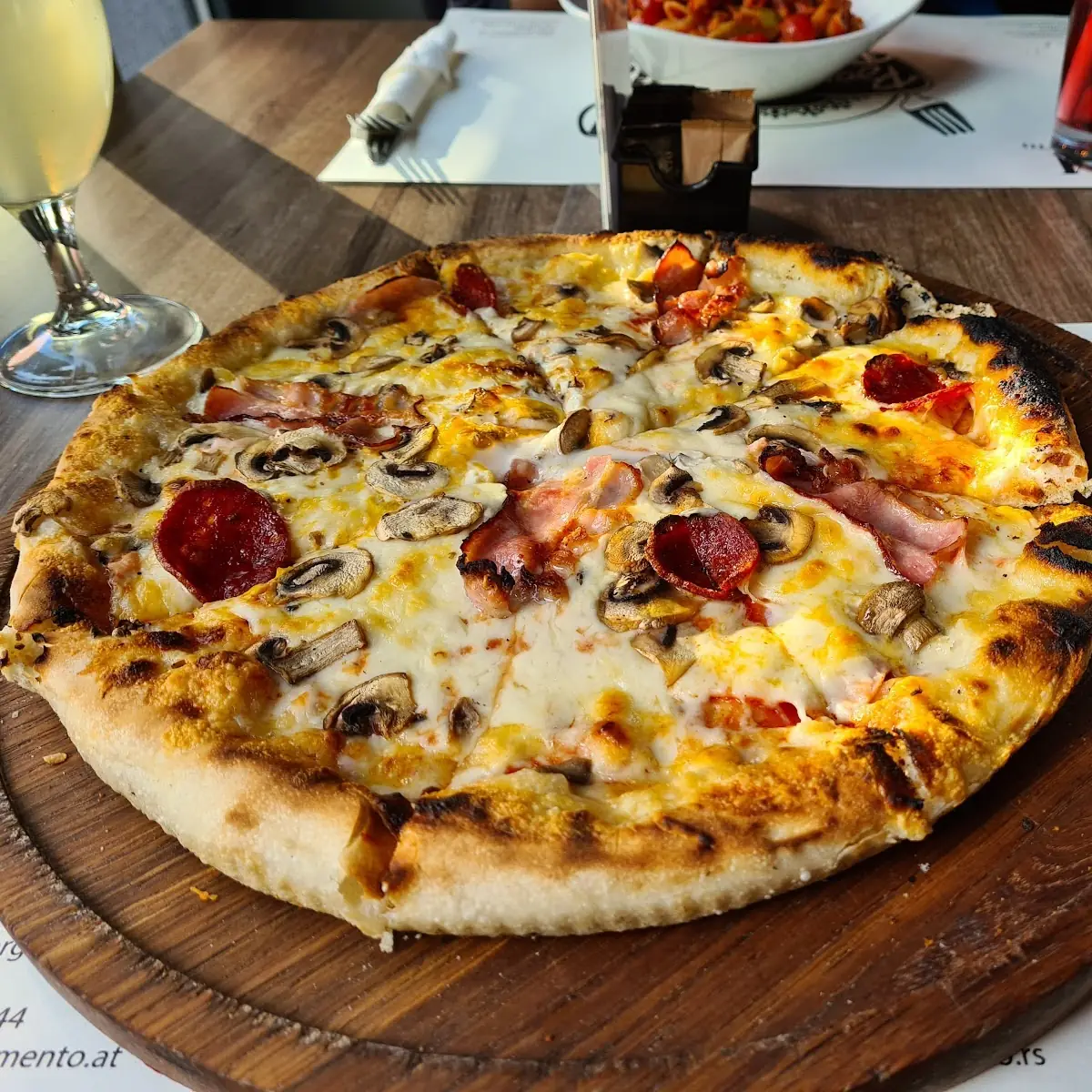 Pizza Uno Momento