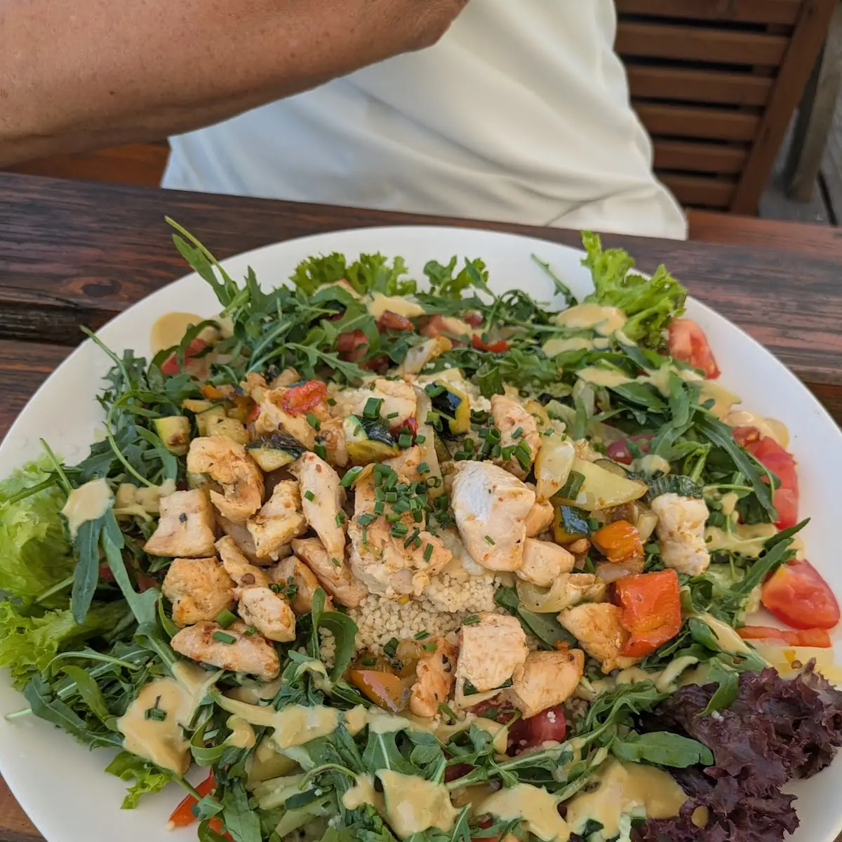 Putenstreifen Auf Blattsalat
