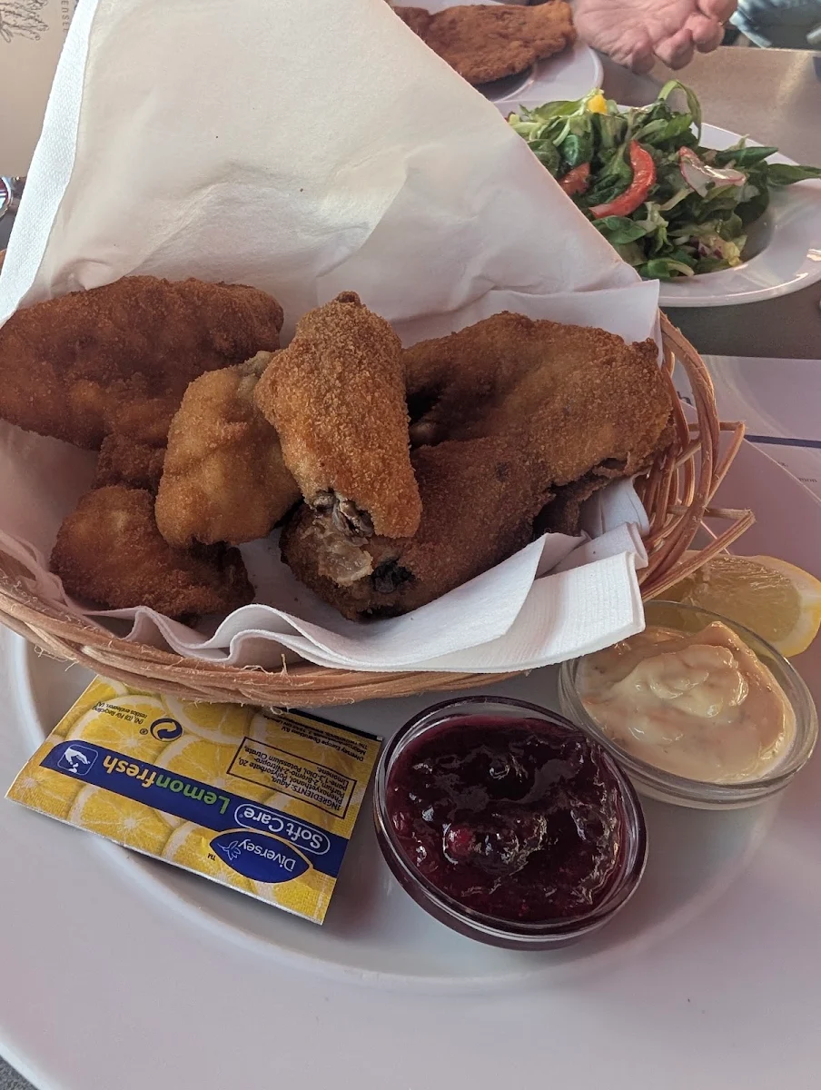 Backhendel Mit Kartoffelsalat