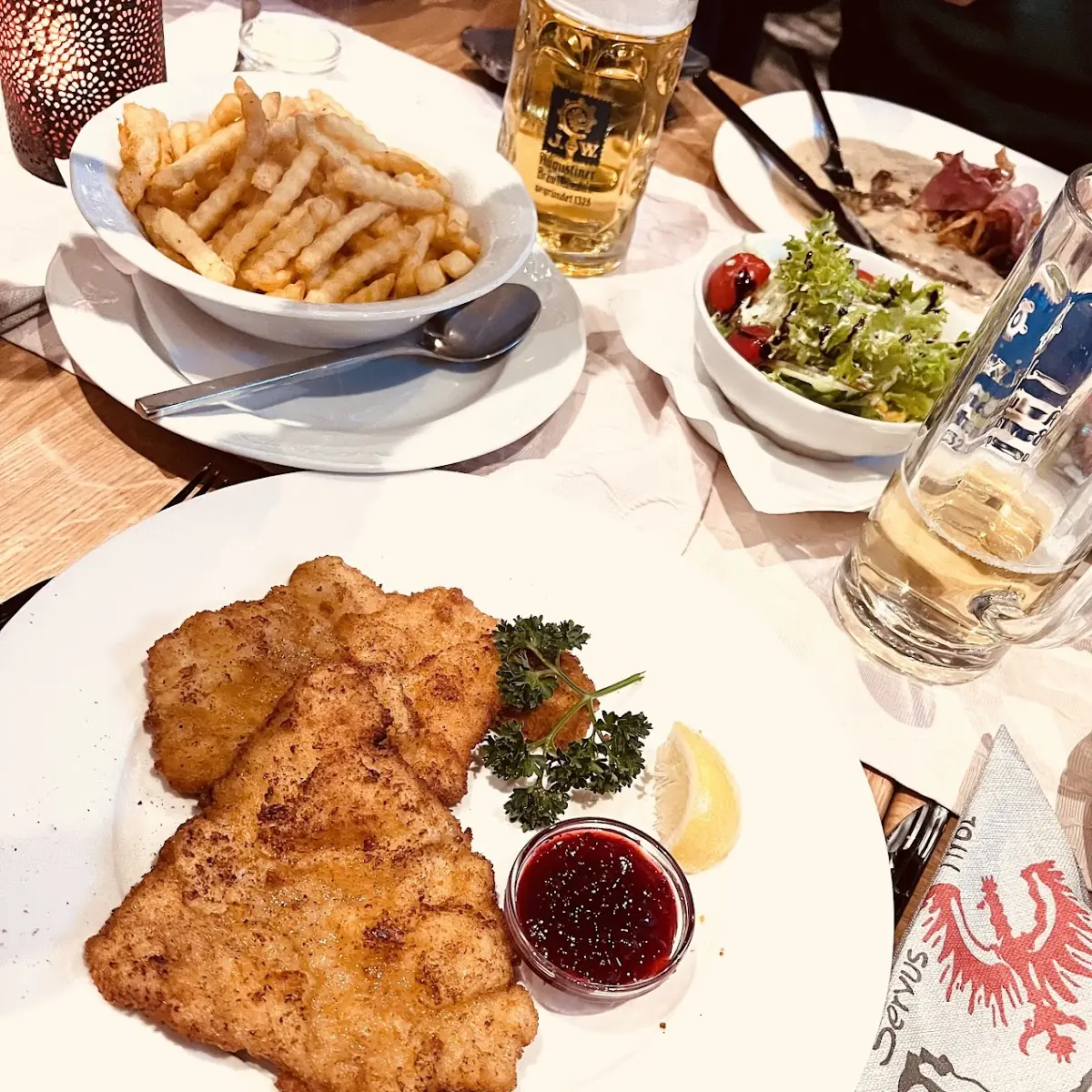 Wiener Schnitzel Mit Pommes Frites