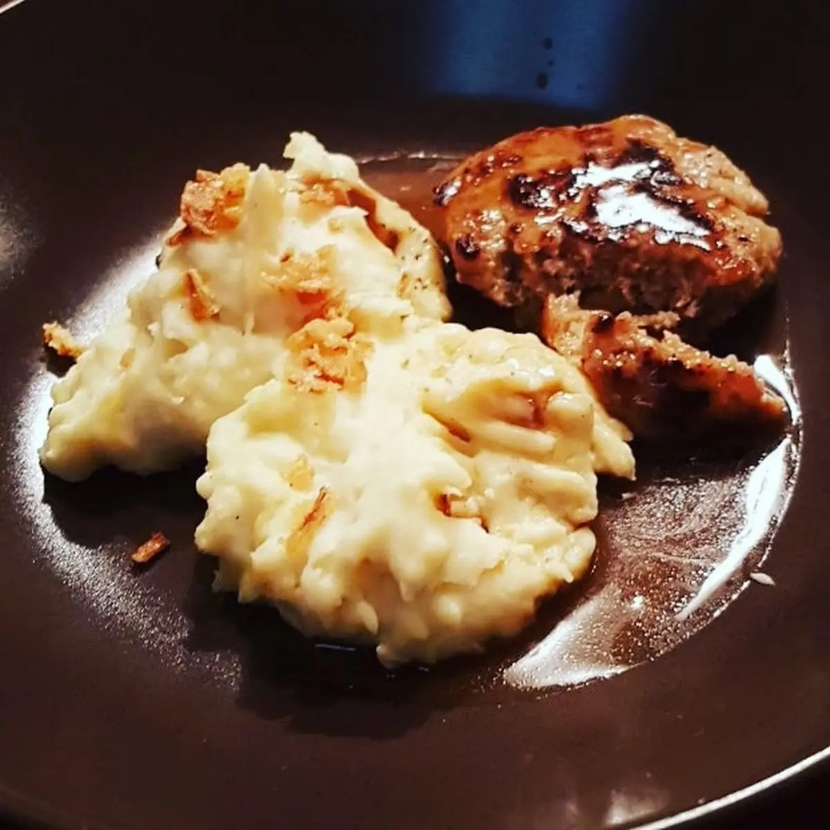 Fleischlaberln Mit Kartoffelpüree