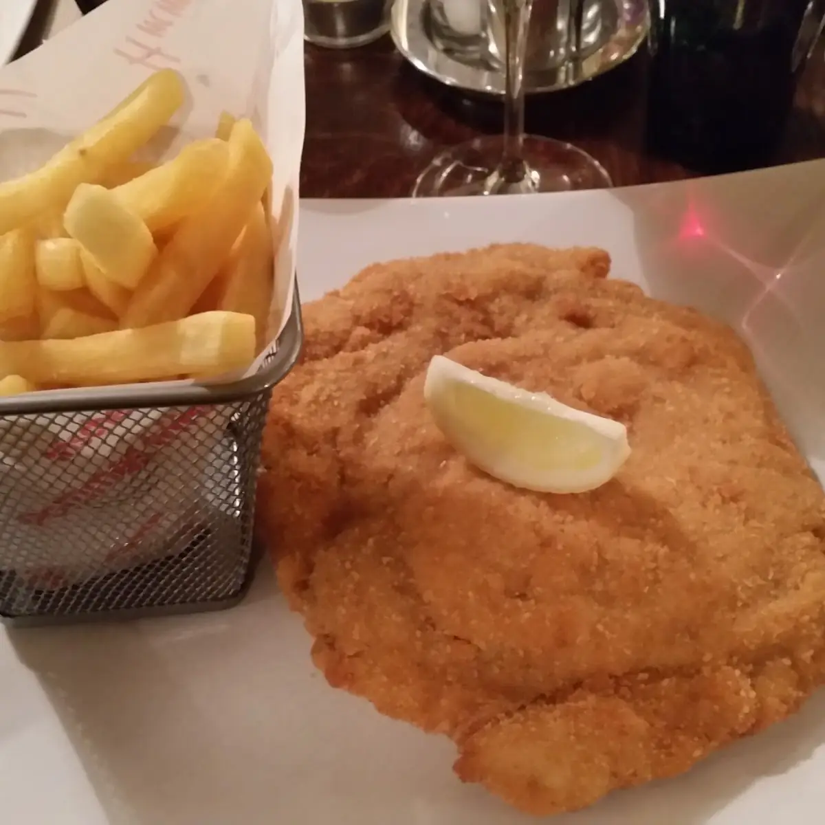 Schnitzel Mit Pommes