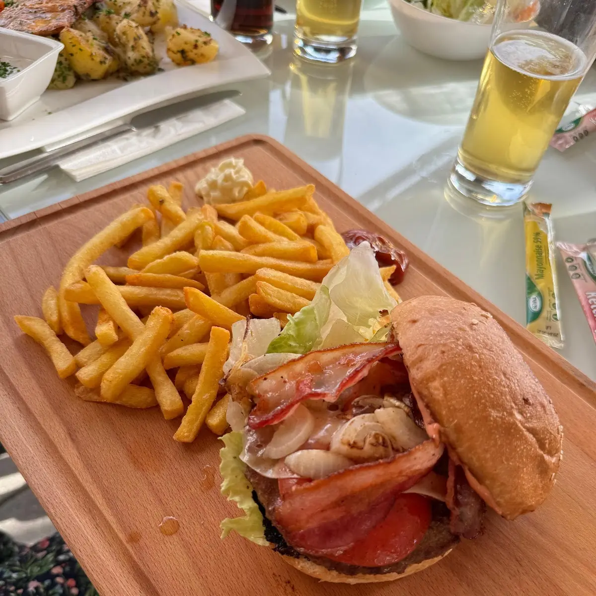 Burger Nach Art Des Hauses