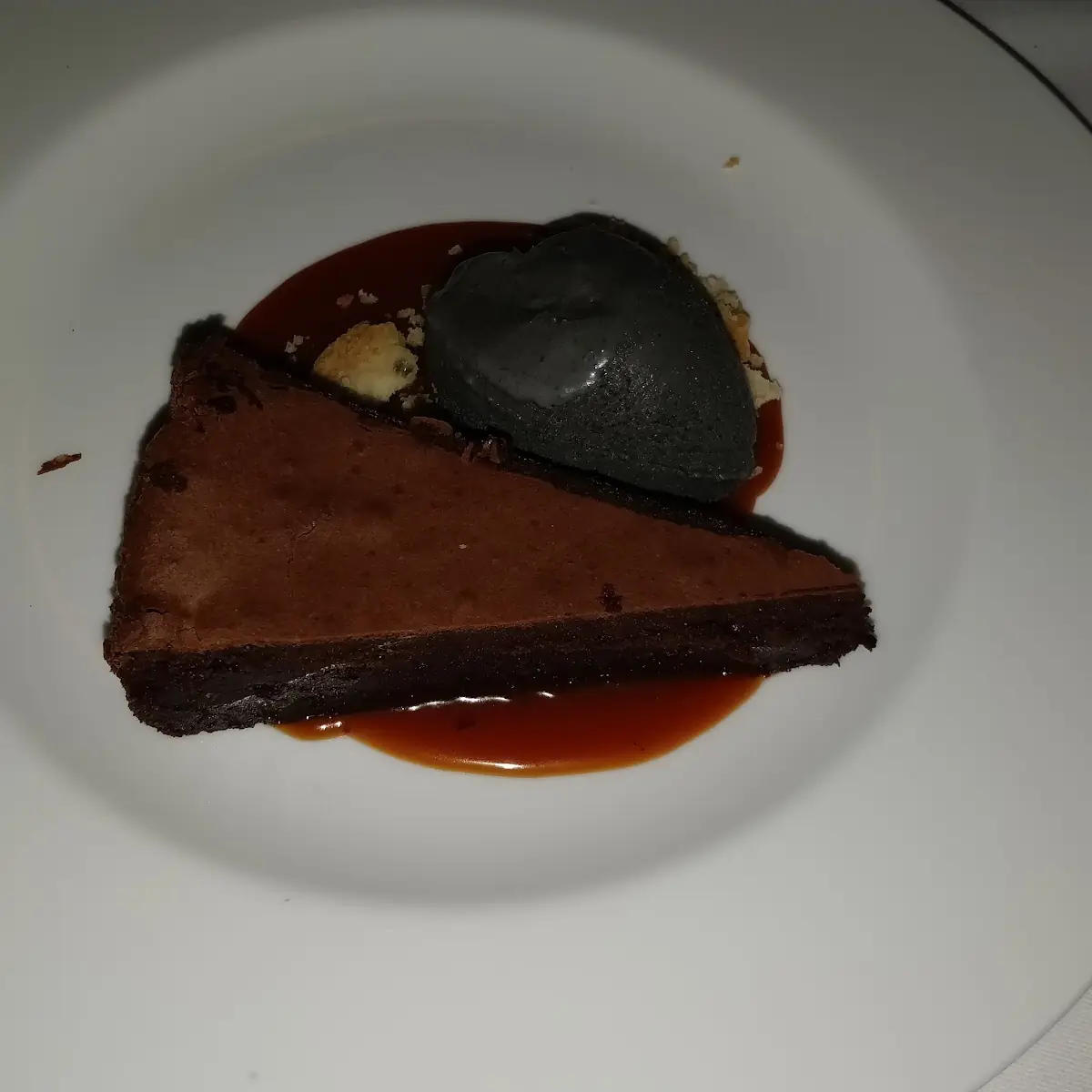 Chocolatetarte with Salted Caramell and Black Sesame Ice Cream