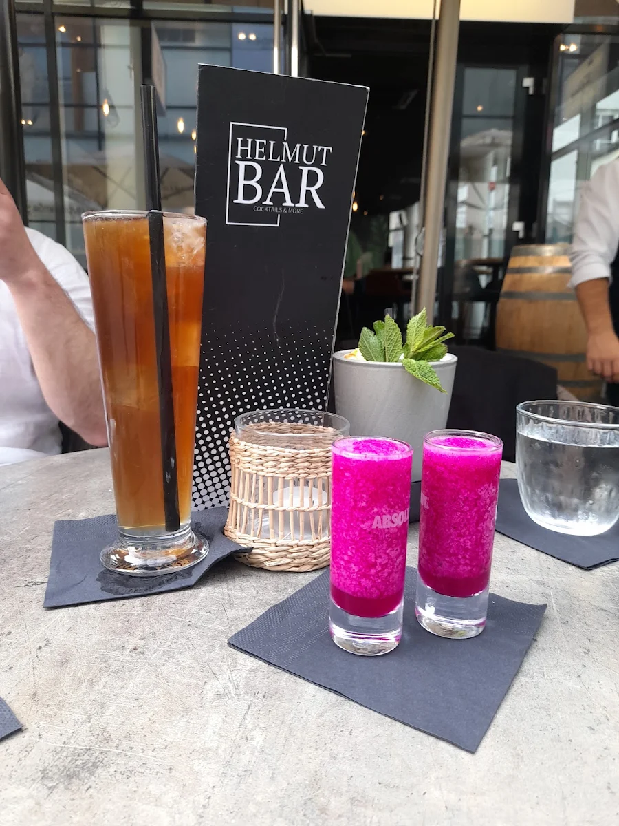 Mai Tai Long Island Ice Tea Und Dragon Shots