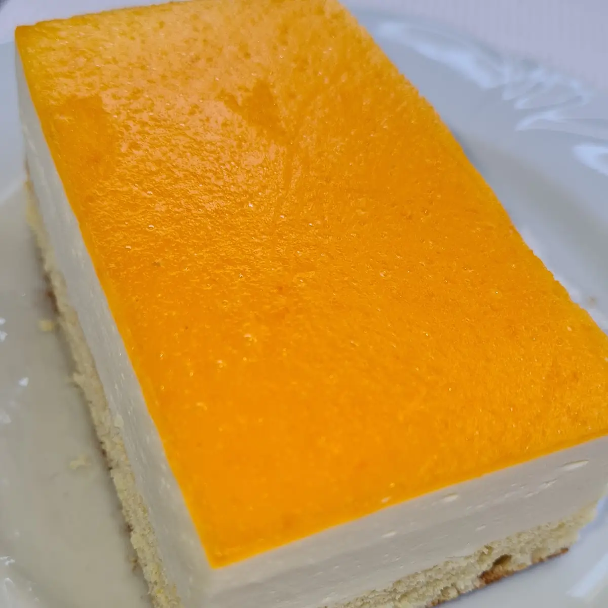 Marillen-topfen-schnitte