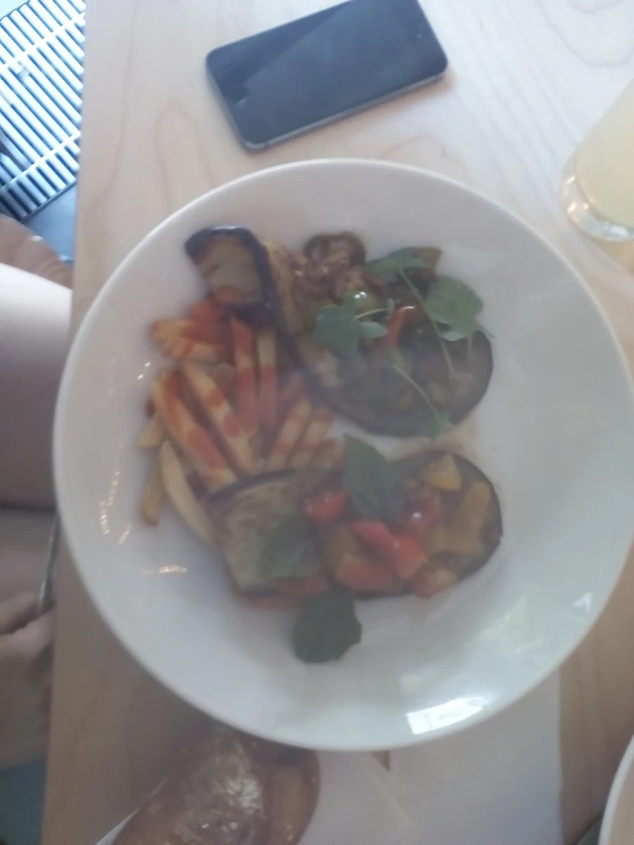 Pommes Mit Gegrillten Melanzane