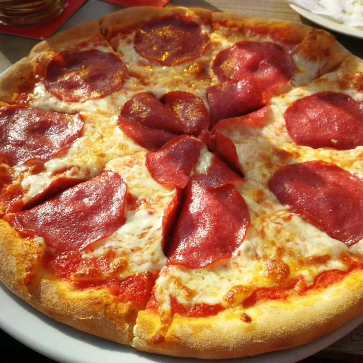 Salami Pizza
