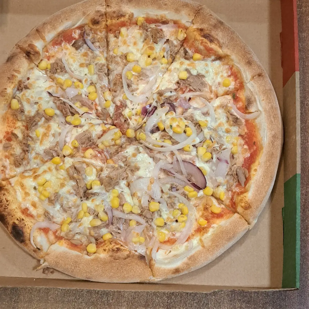 Pizza Tonno Ø 30cm Pizza Salami Mais