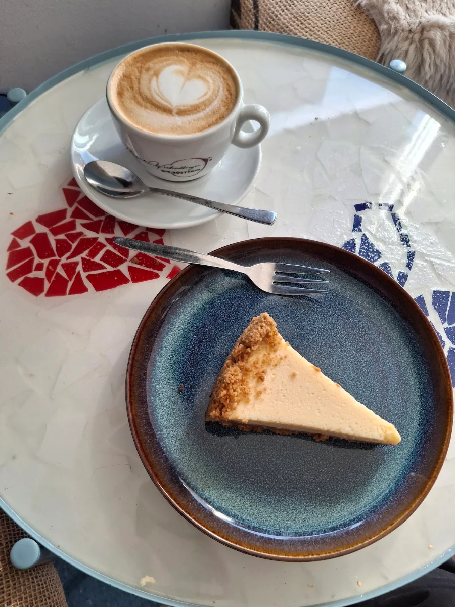 Cappuccino & Cheesecake