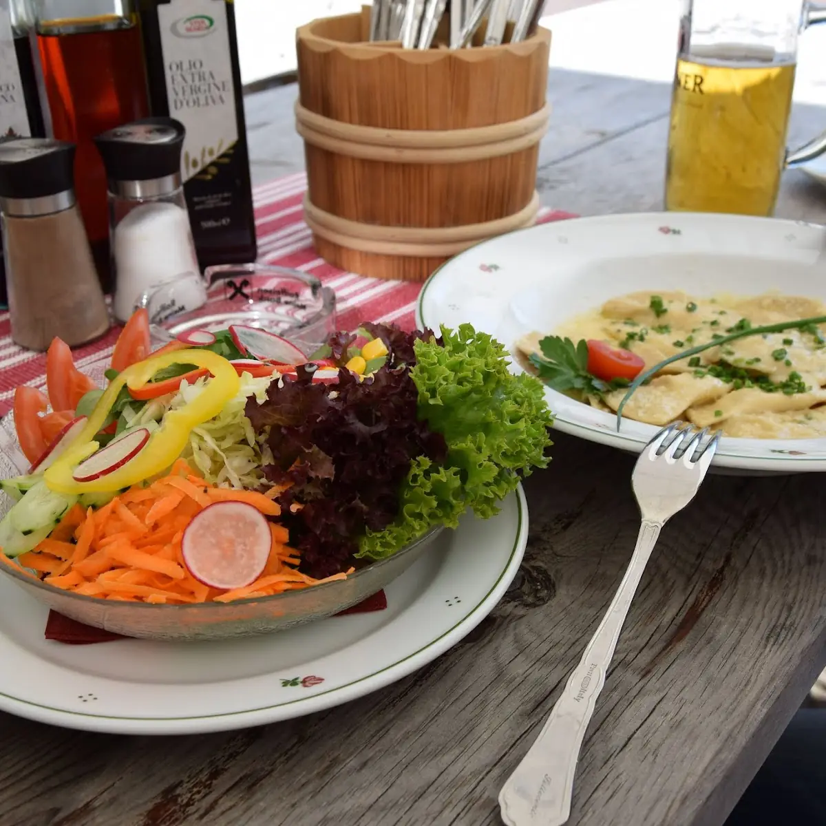 Gemischter Salat Schlutzkrapfen