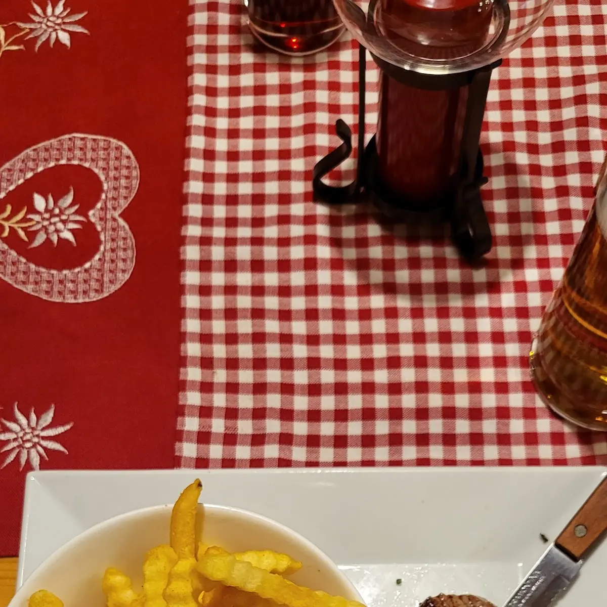 Rumpsteak 300 GR Mit Pommes