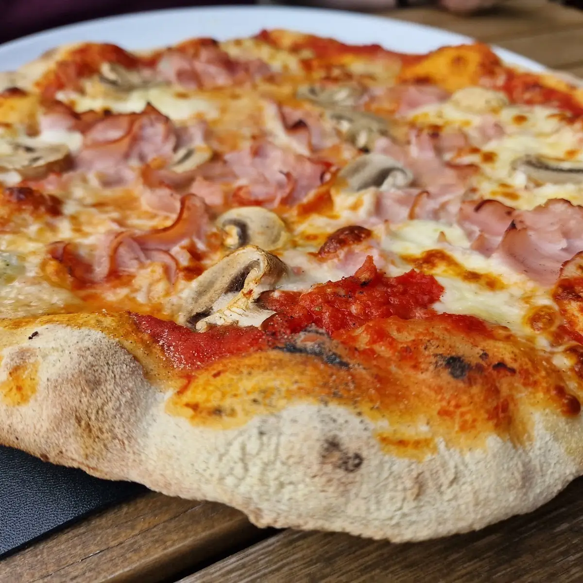 Pizza Capricciosa Senza Mozzarella