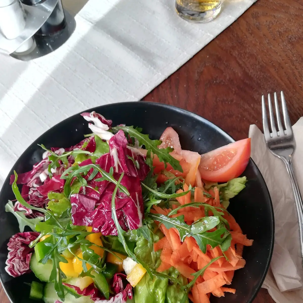 Knackiger Gemischter Salat