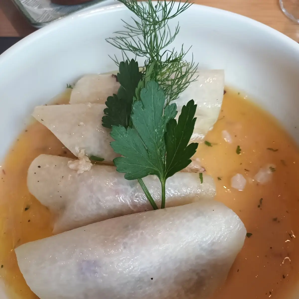 Roh Marinierter Zander Mit Kohlrabi