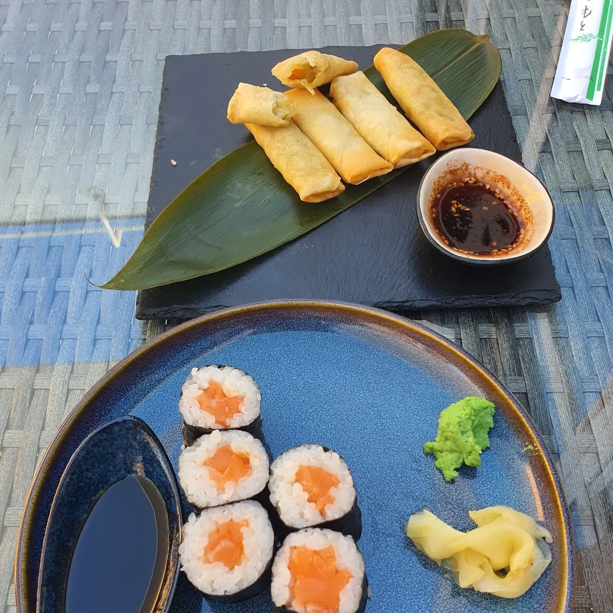 Maki Und Frühlingsrollen