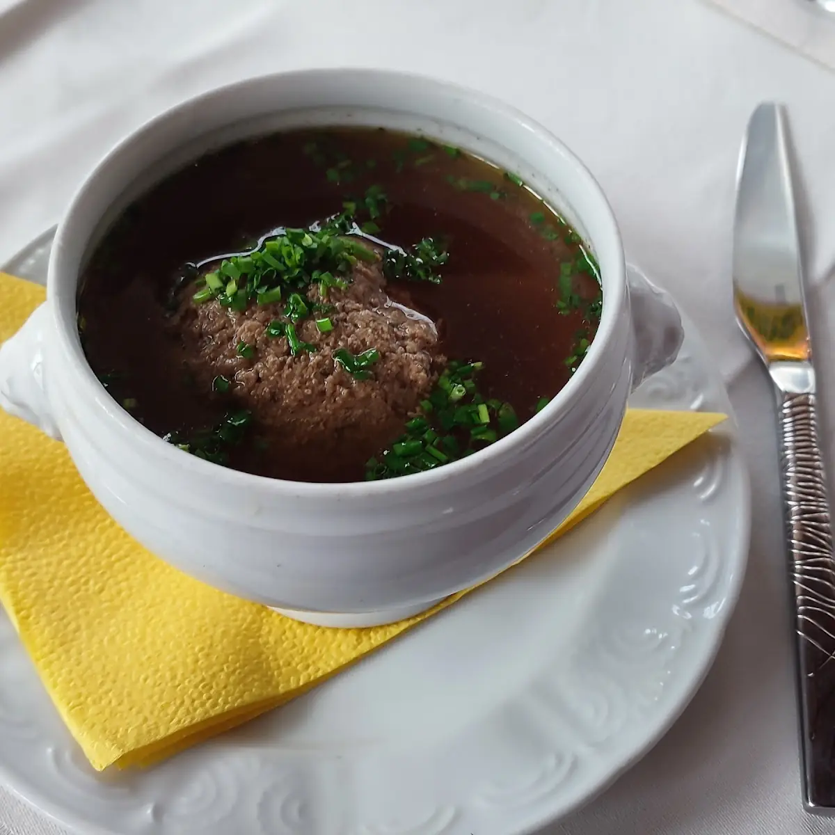 Leberknödelsuppe