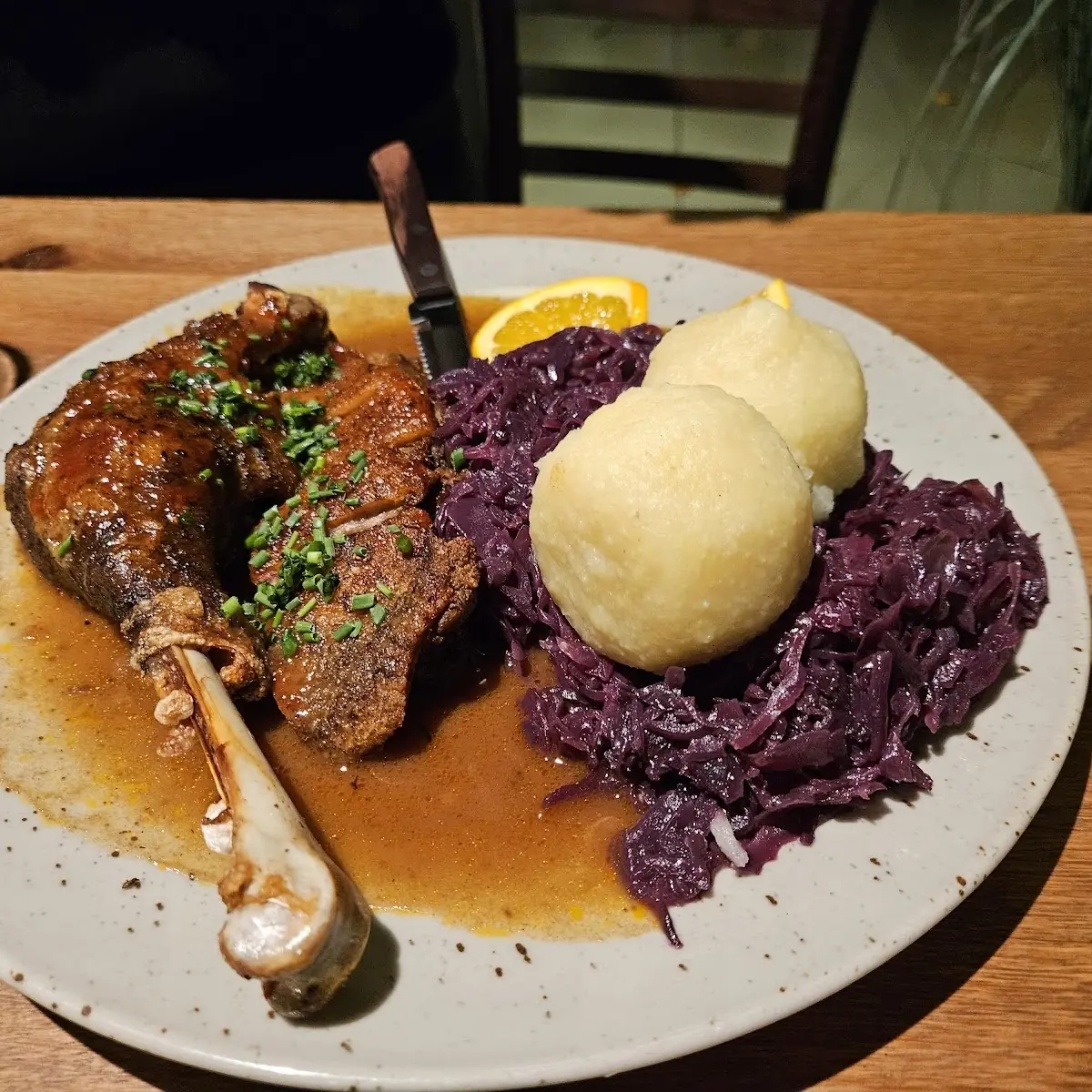 Ente Mit Rotkraut Und Semmelknödel