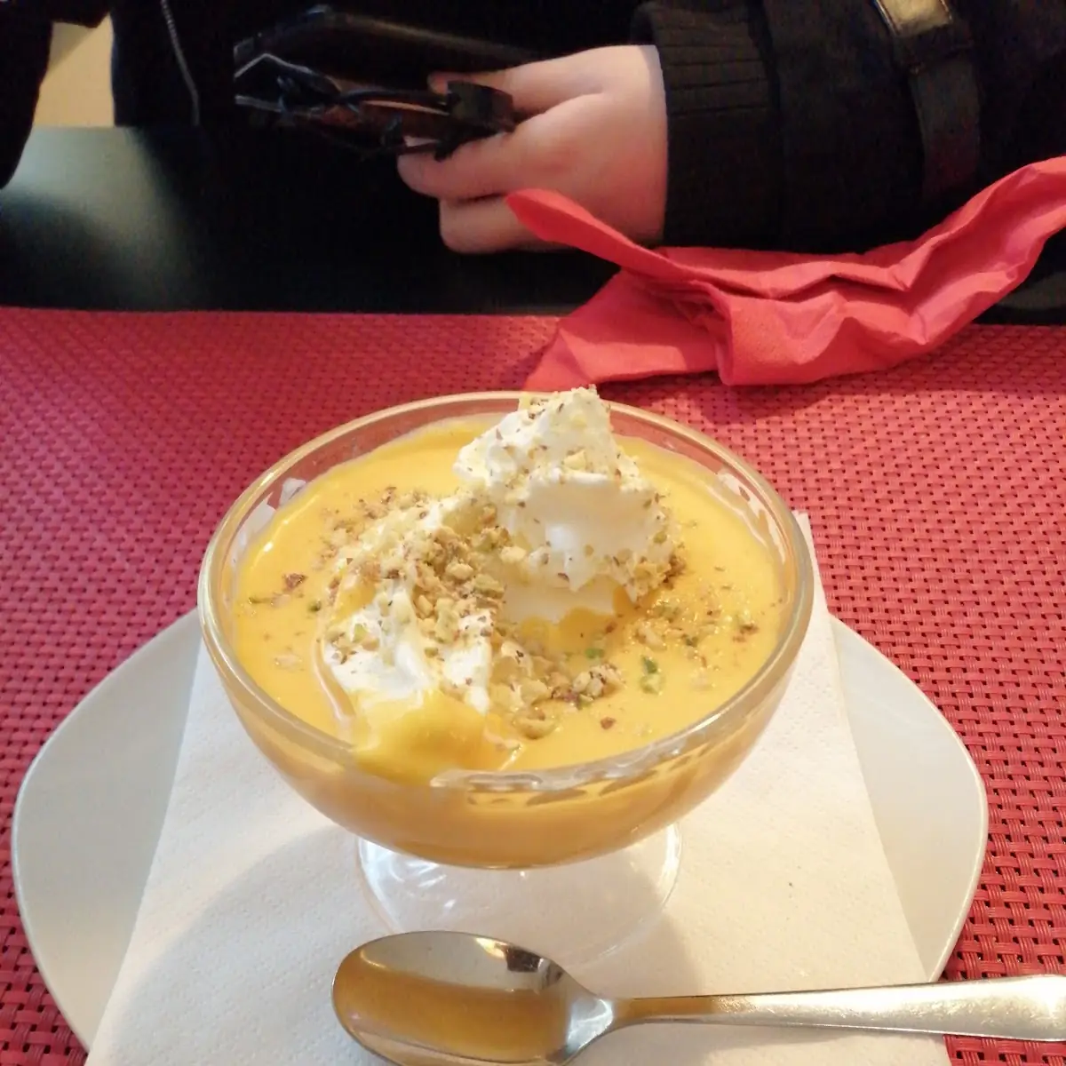 Mano Creme Sehr Gut