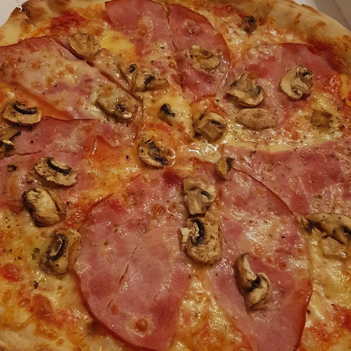 Pizza Regina