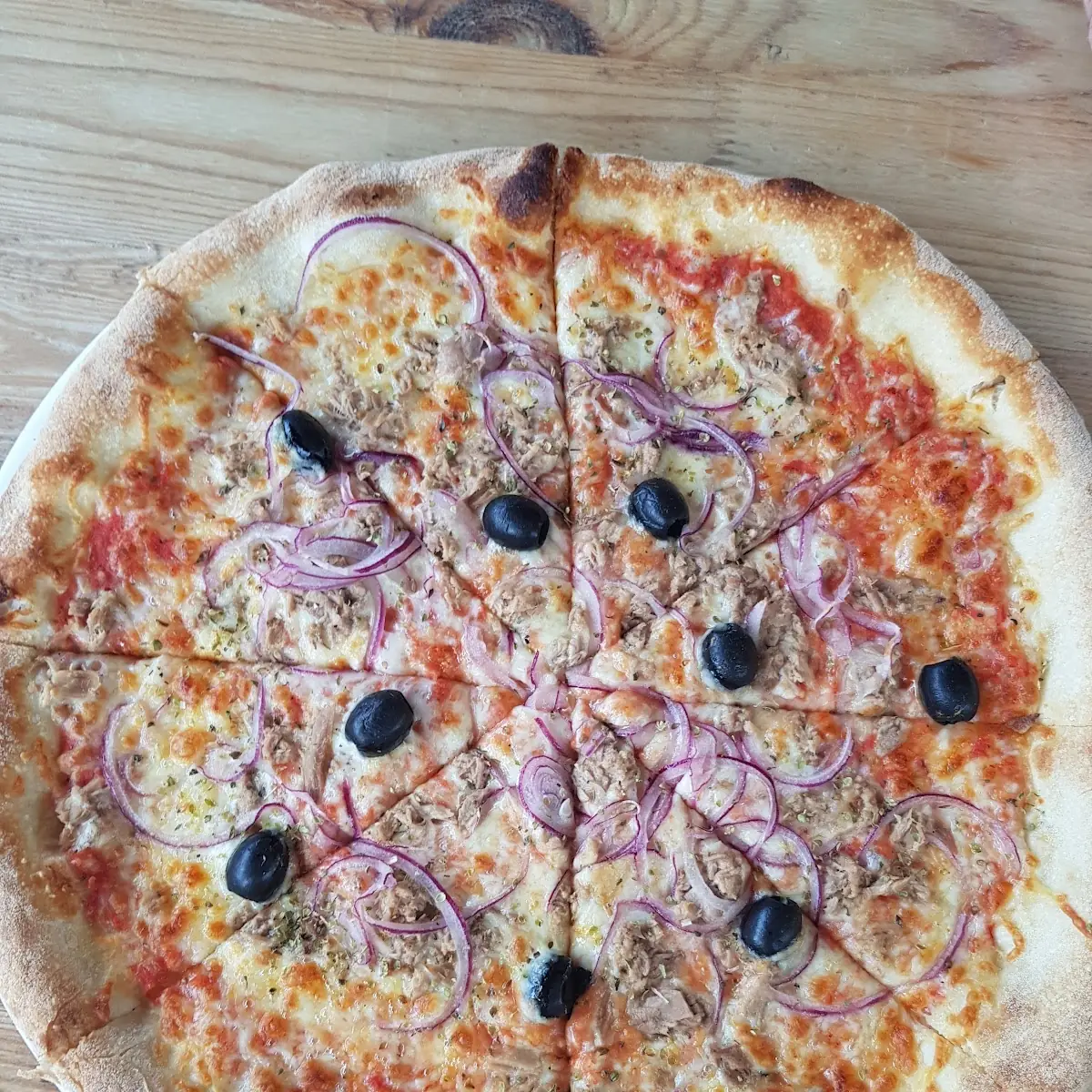Thunfisch Pizza