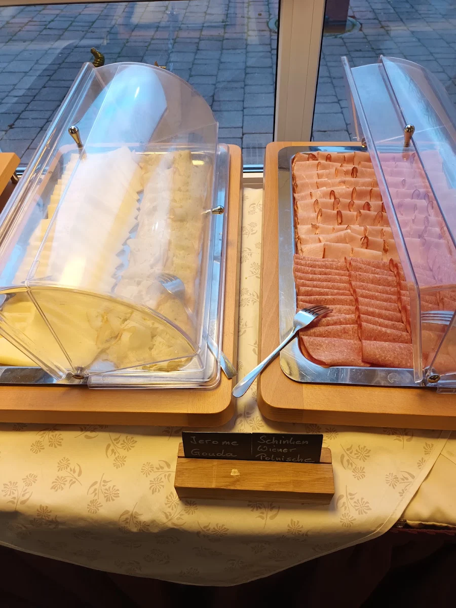 Frühstücksbuffet Am Samstag Schinken -käse