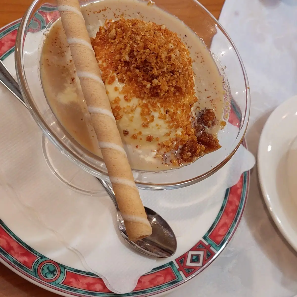 Vanilleeis Mit Baileys Und Naselnusskrokant
