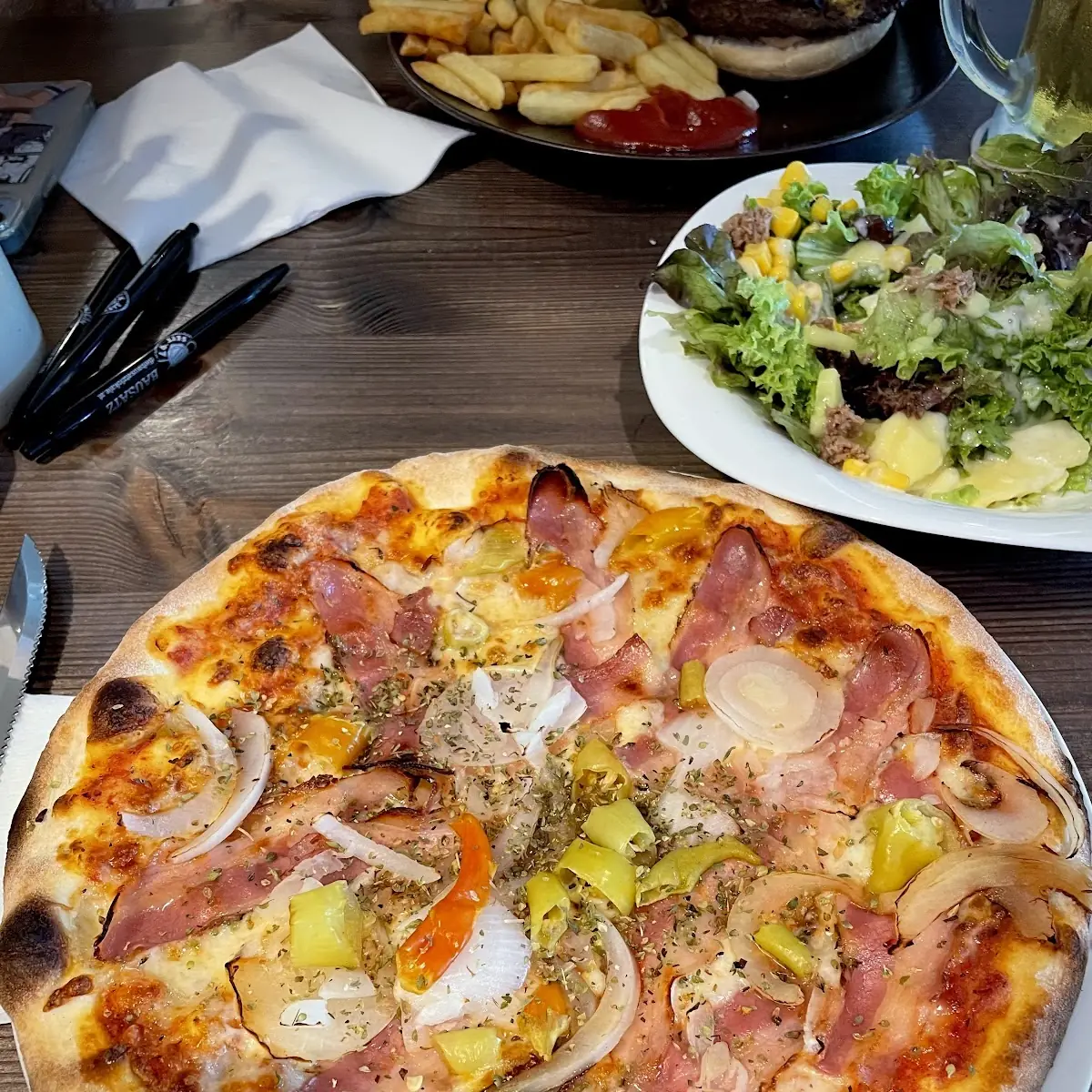 Pizza Mit Schinken Und Ei