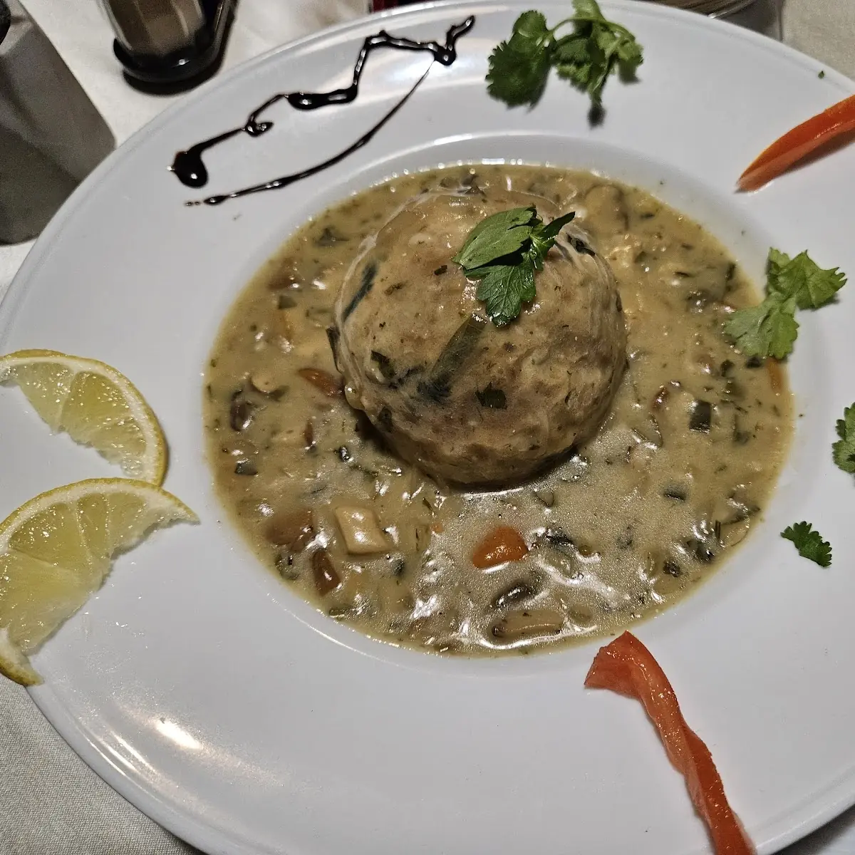 Semmelknödel Mit Champignonrahmsauce