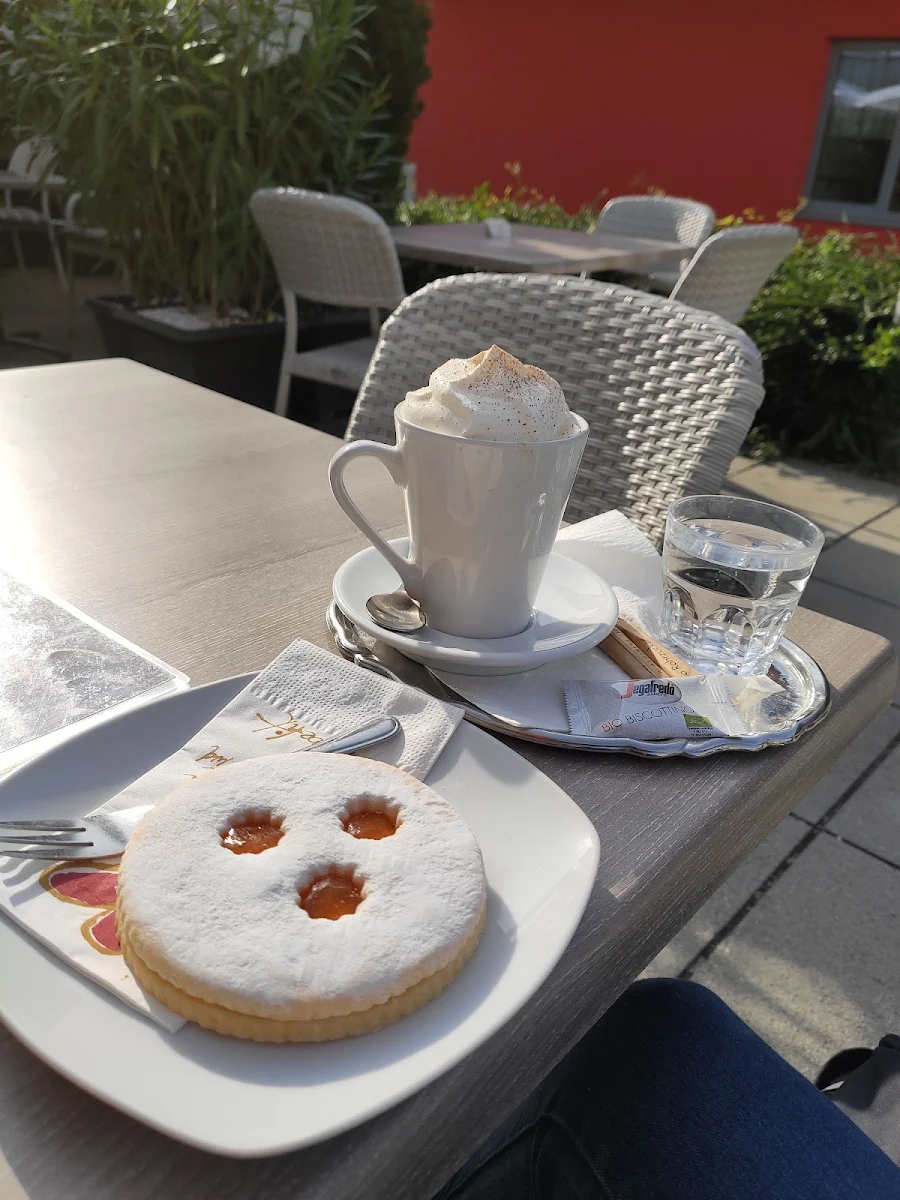 Café Und Linzerauge
