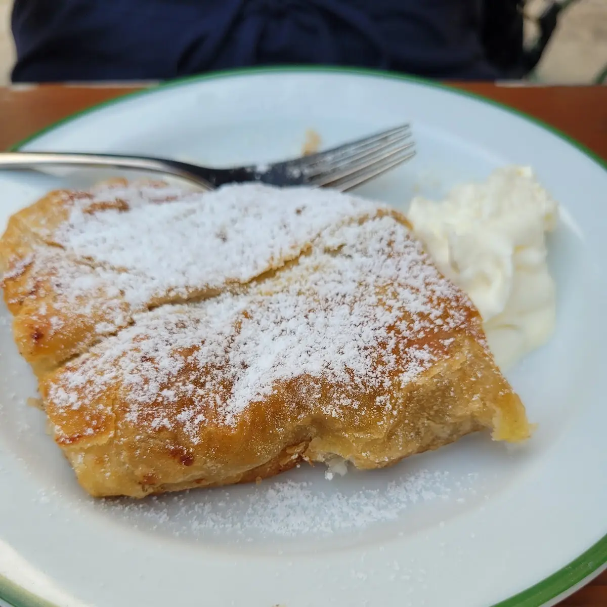 Wiener Apfelstrudel