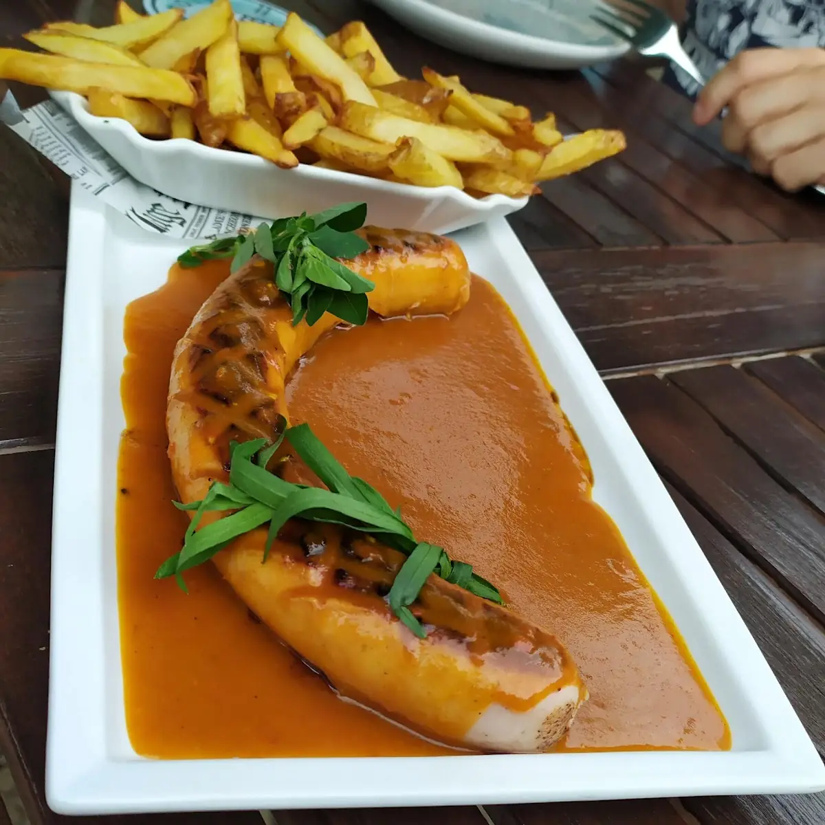 Currywurst Mit Pommes