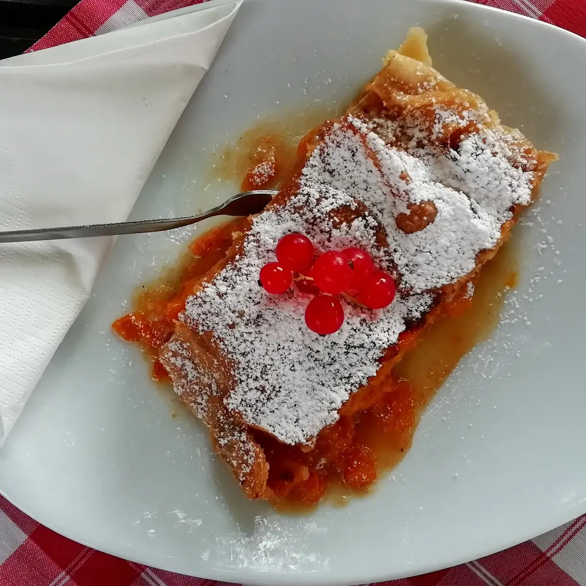 Marillenstrudel