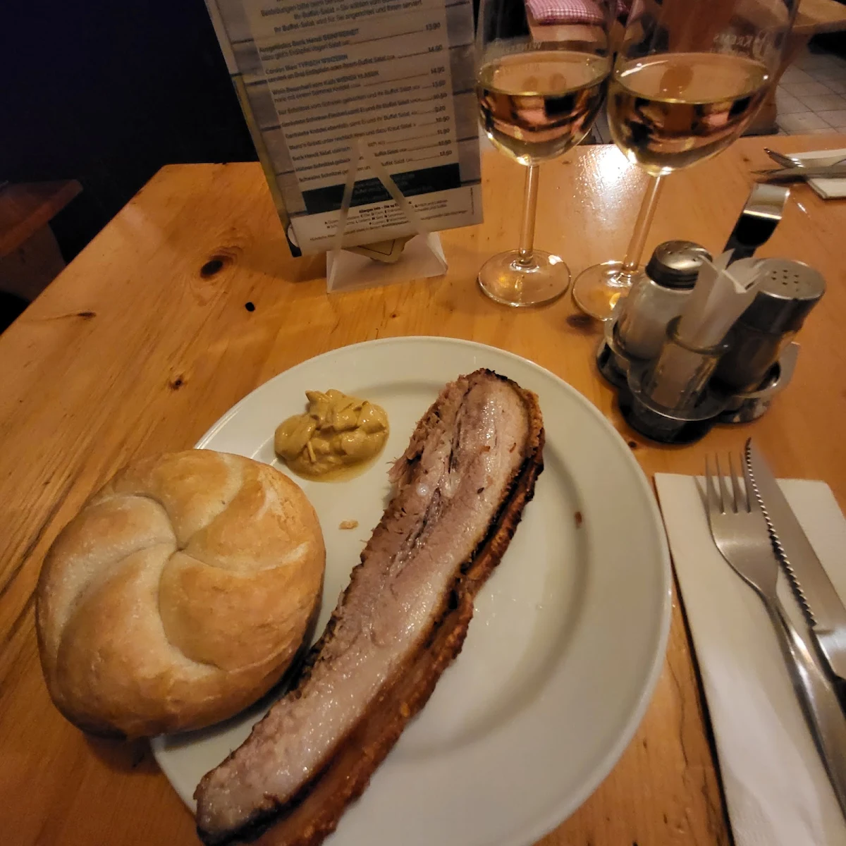 Krustenbraten Brat'l M Senf