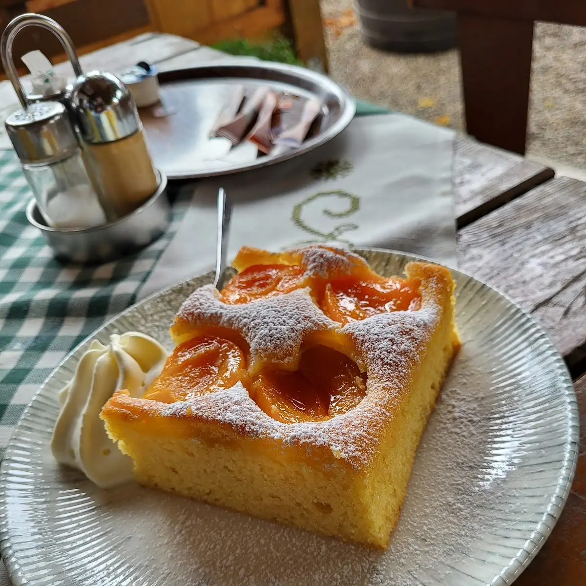 Aprikosenkuchen