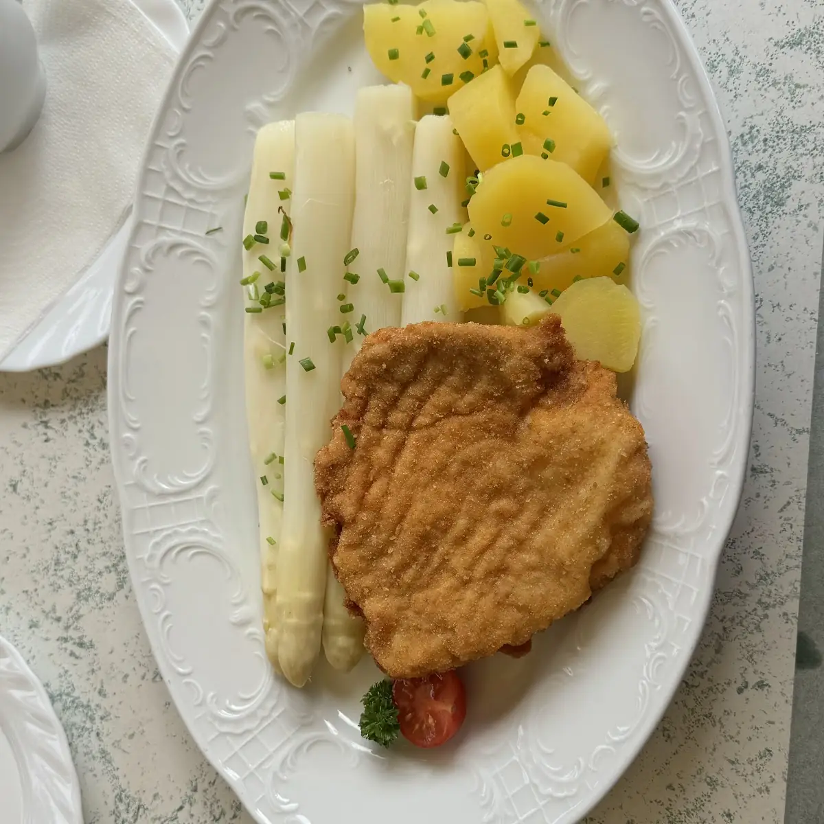 Schnitzel Und Spargel
