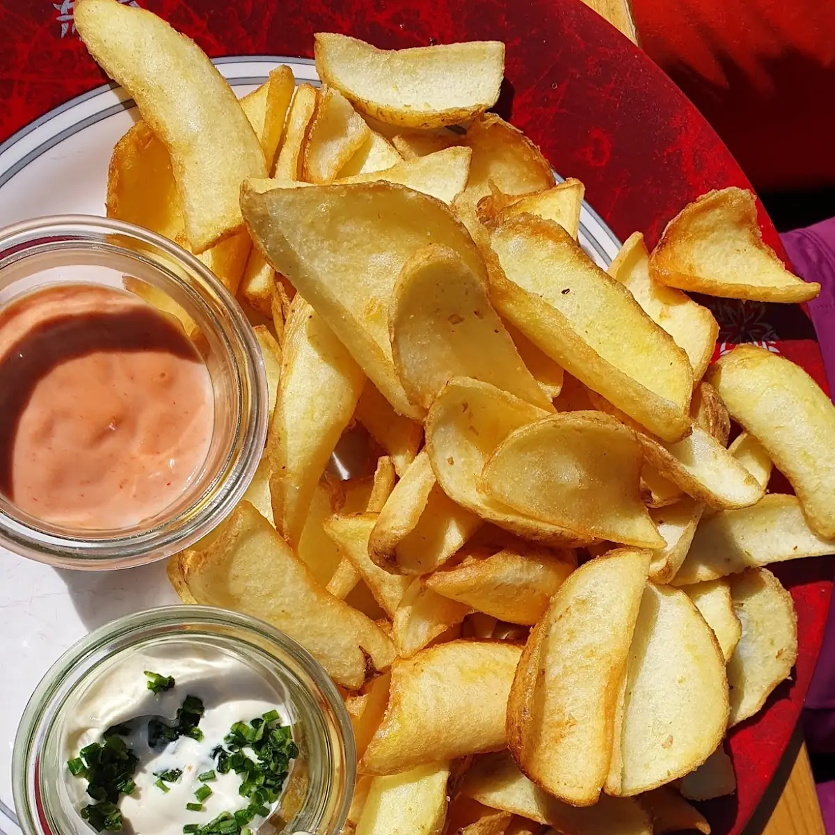 Pommes Mit Ajoli