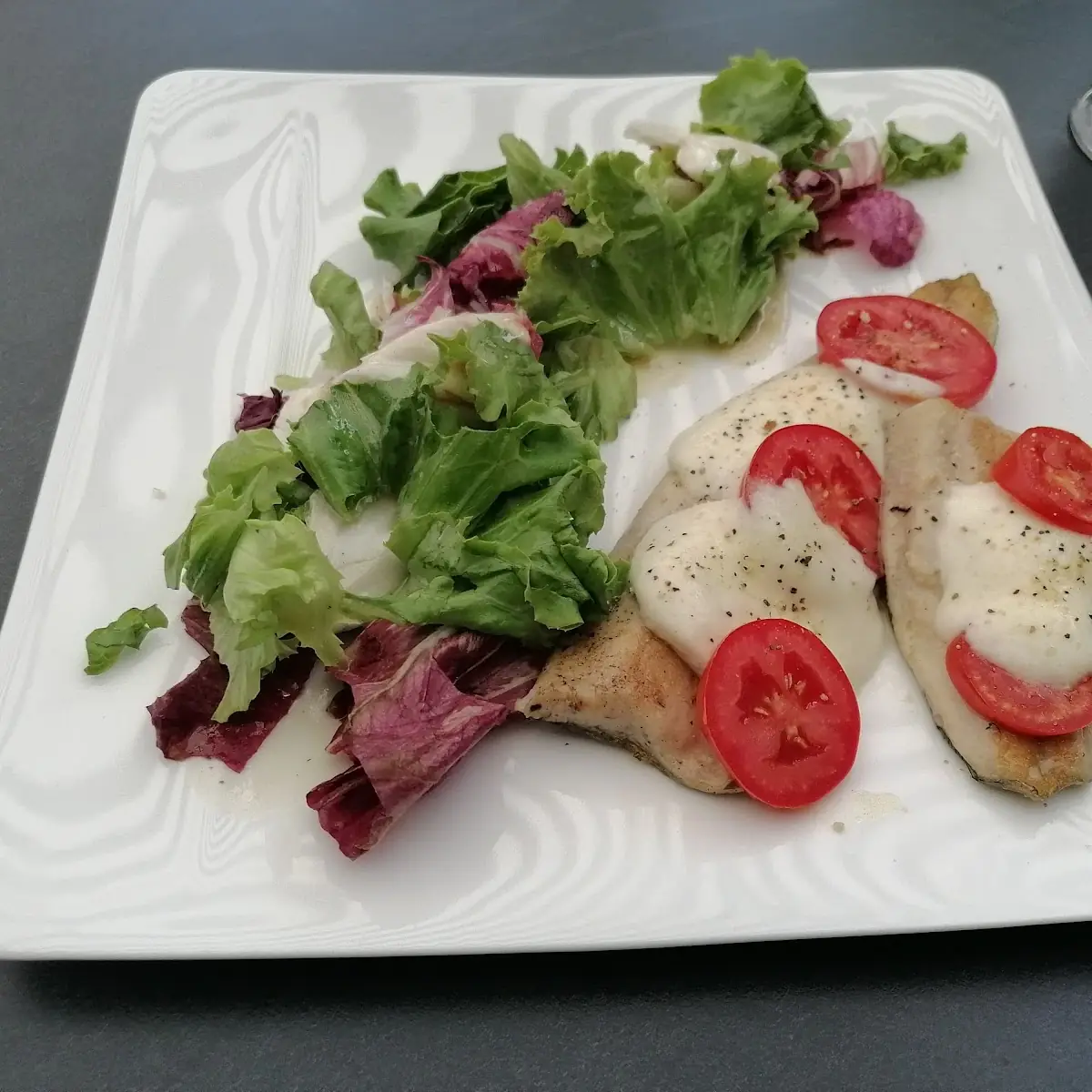 Fisch Mit Mozzarella Tomaten