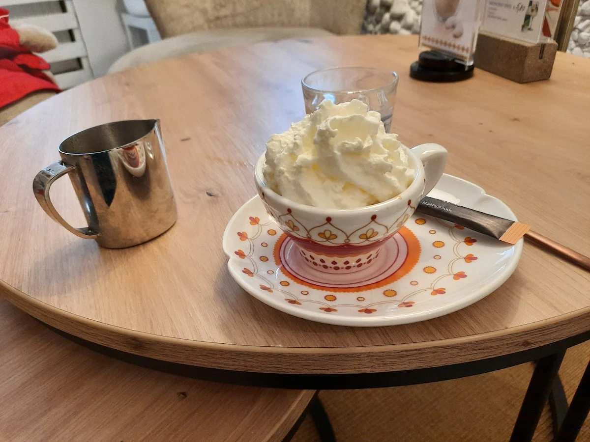 Einspänner Kleiner Espresso Mit Schlagobershaube