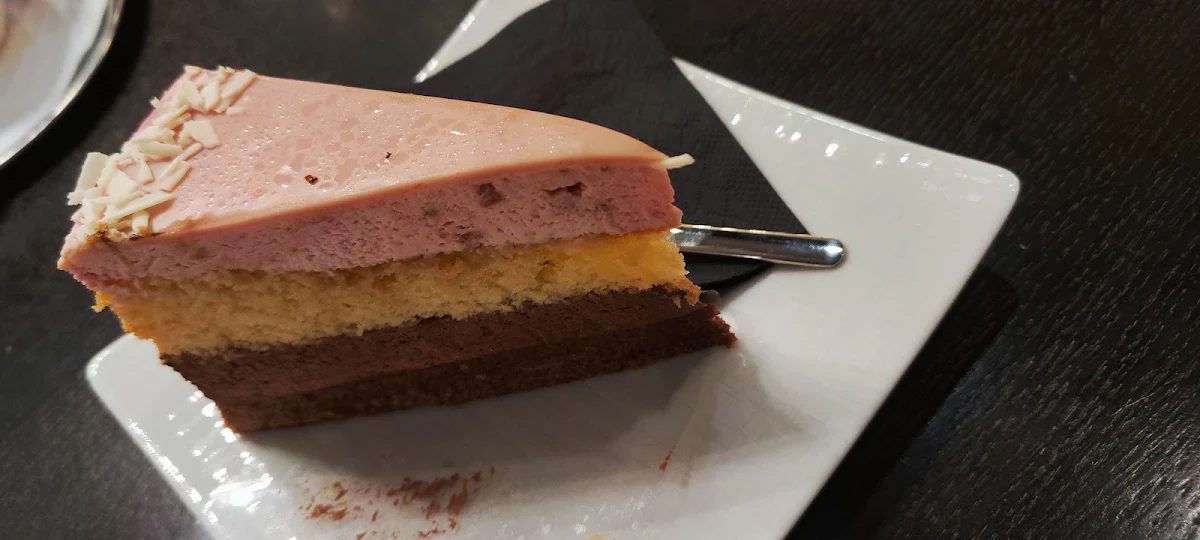 Torte Erdberen Nugat