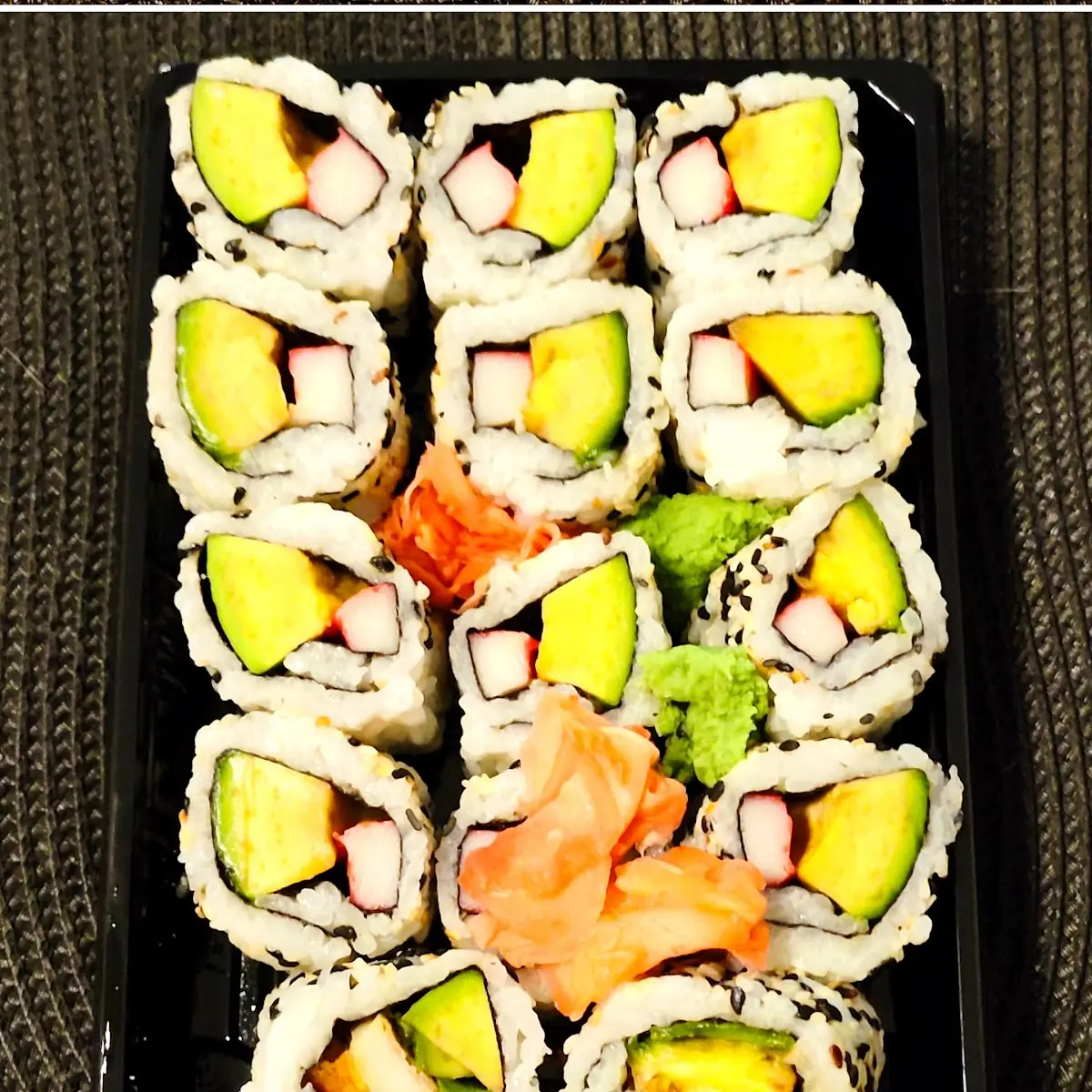 M6- California Maki 12 Stück