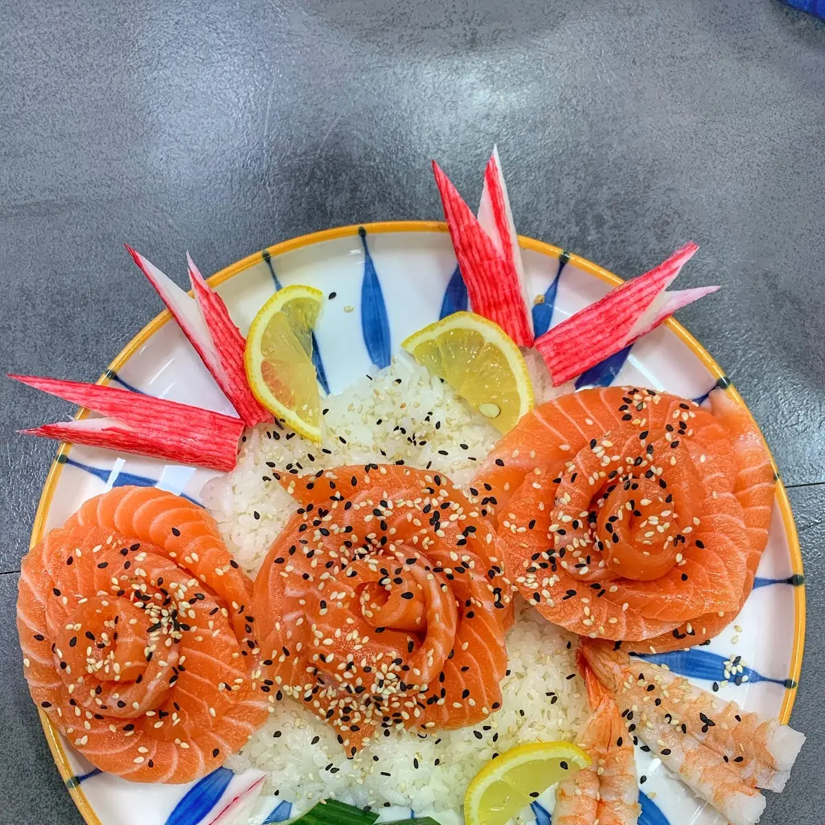 S12- Sake Sashimi