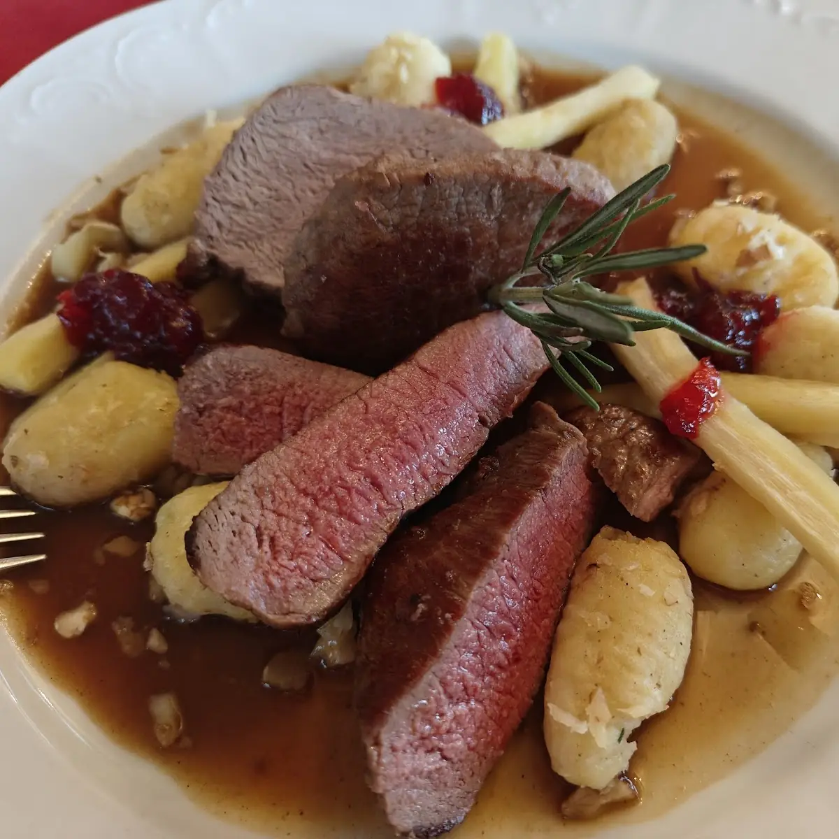 Rosa Gebratenes Reh Und Wildschwein
