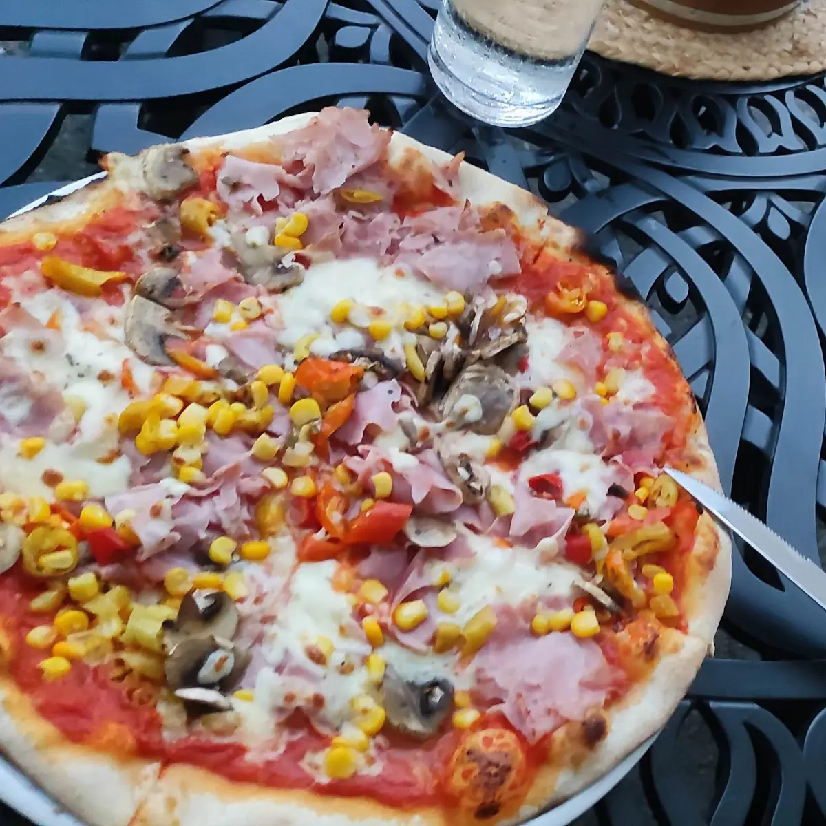 Sehr Gute Pizza