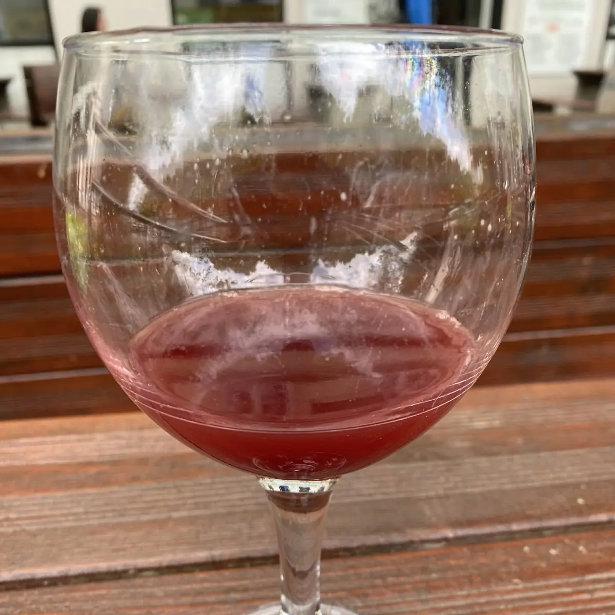 Rotwein Gespritzt